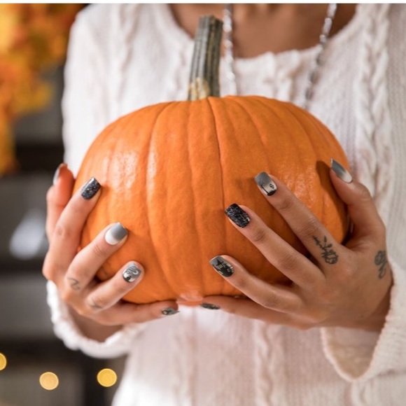 New imPRESS 2019 Limited Edition Halloween Nails - Picture 2 of 6